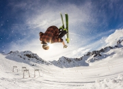 爱游戏大厅-从罗兰·加洛斯到都灵，阿尔卡拉斯法网逆转精神点燃ATP总决赛，刷新时代纪录