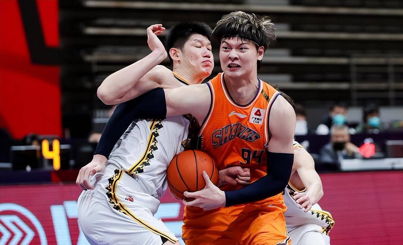 江苏队翻盘北京队，王哲林统治全场