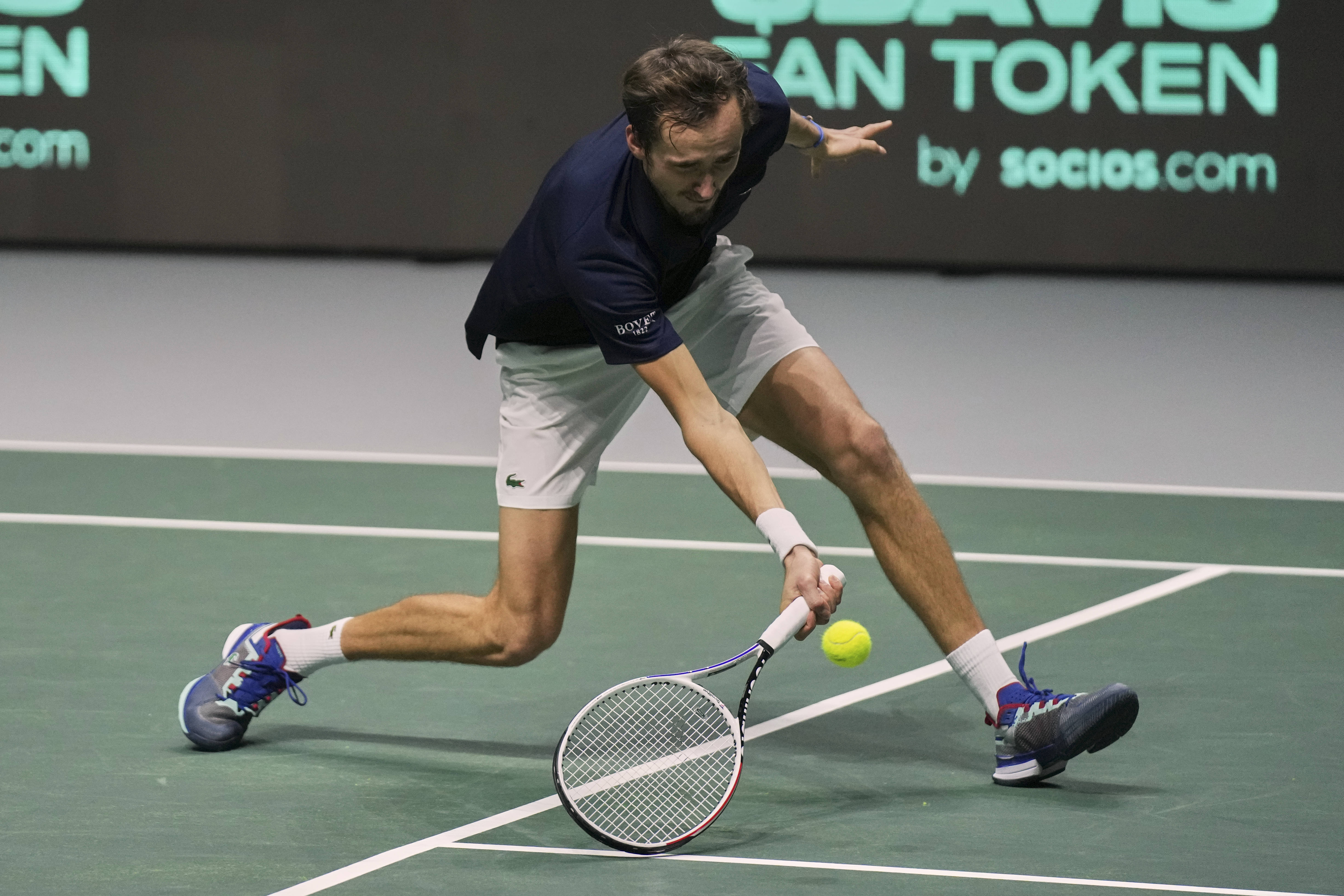 戴维斯杯险胜美网,梅德韦杰夫扛起全队 戴维斯杯险胜美网,梅德韦杰夫扛起全队