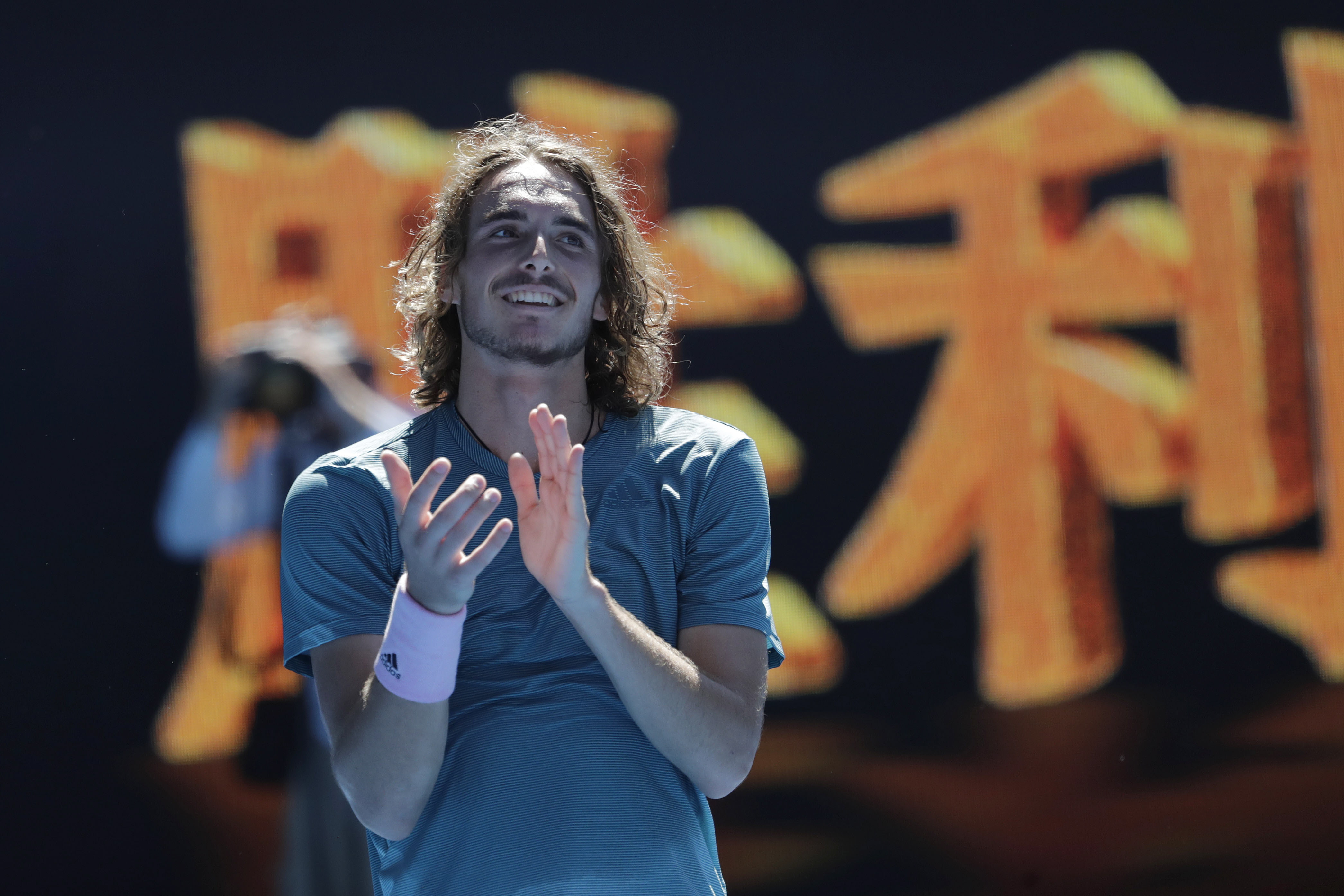 戴维斯杯横扫澳网，西西帕斯高光表现