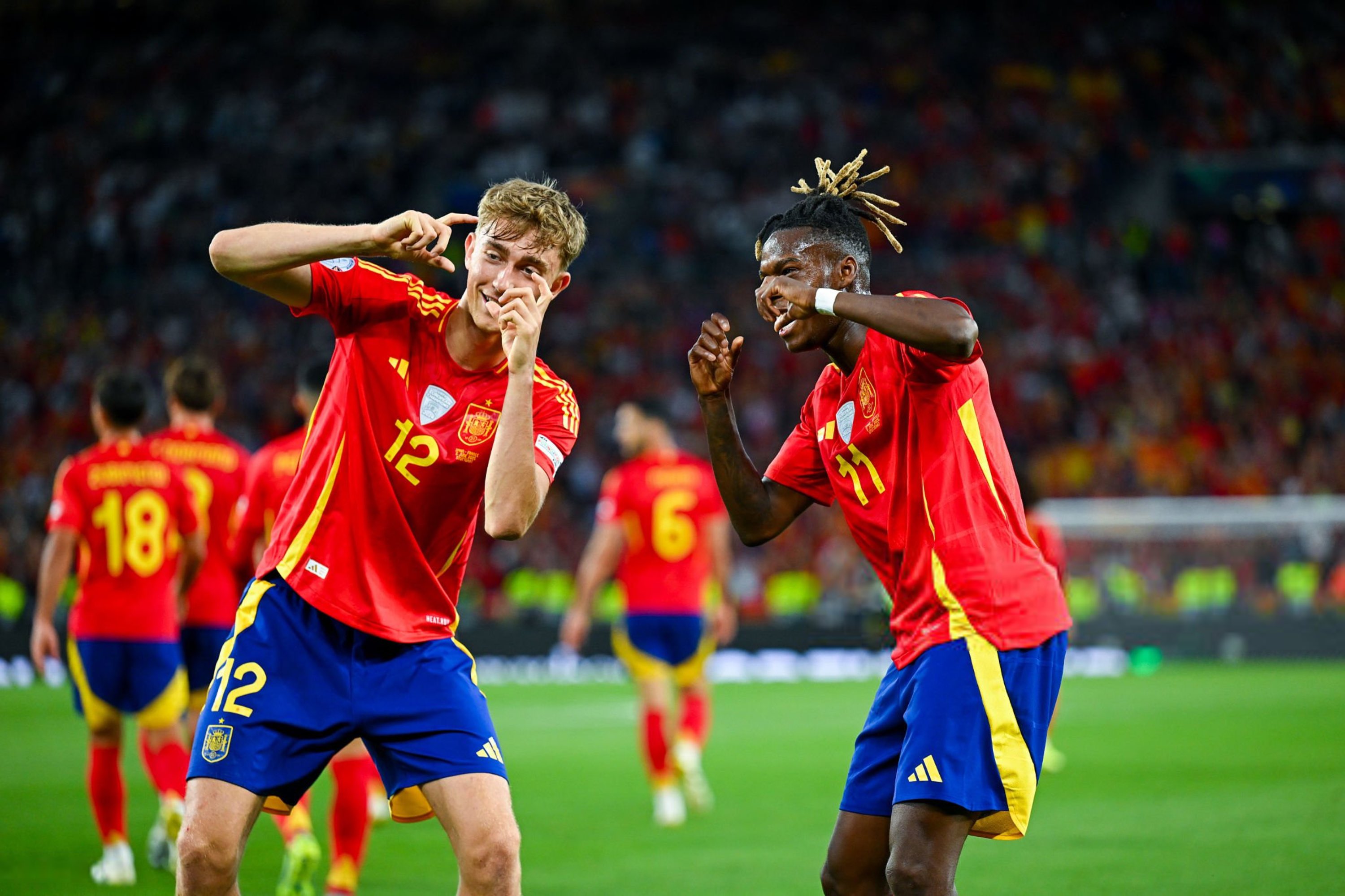 葡萄牙队横扫瑞典队，奥恰洛夫关键制胜