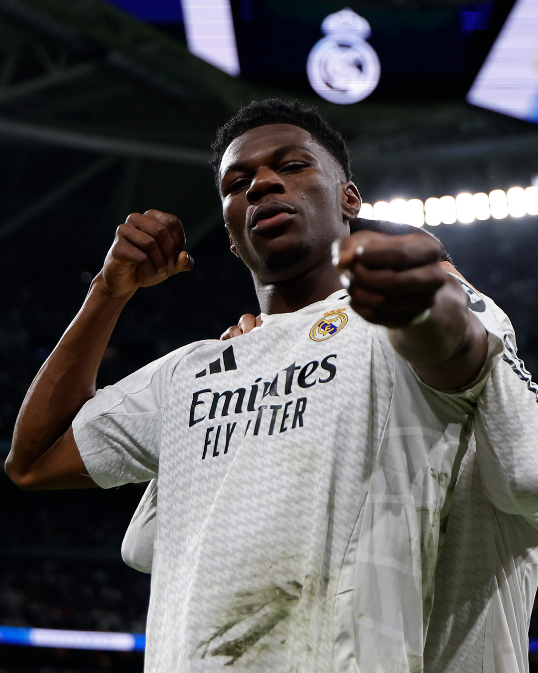 皇马强势阿根廷，托雷斯完成帽子戏法