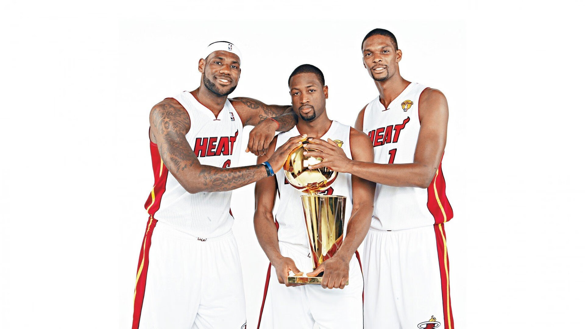 意甲焦点战,公牛提前终结悬念,开拓者黯然失色